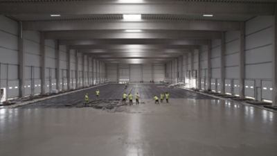 A 10,000m² floor without a single joint