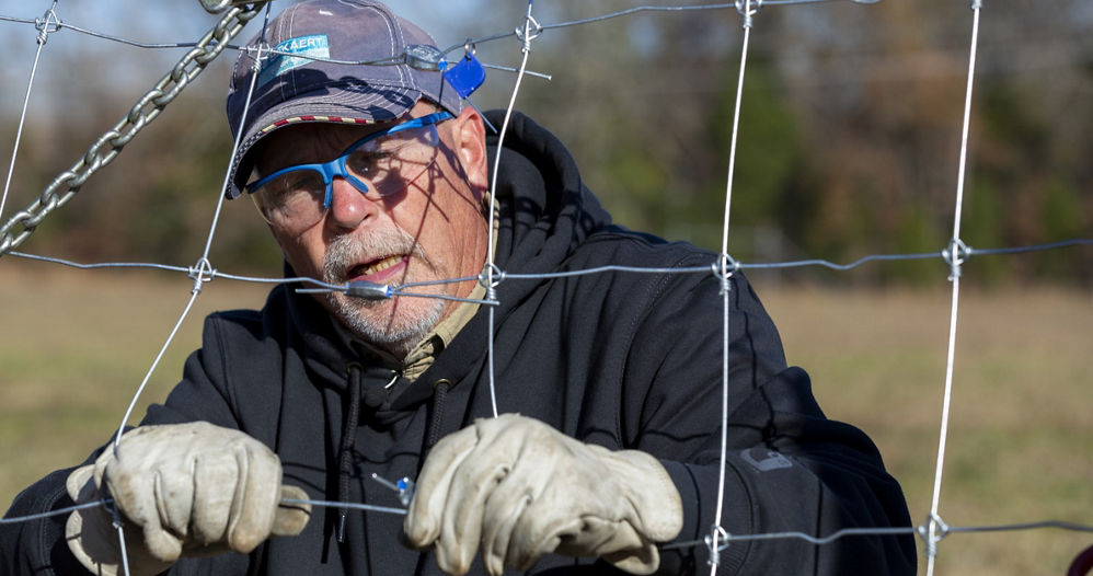 Barbed wire fence repair cheap